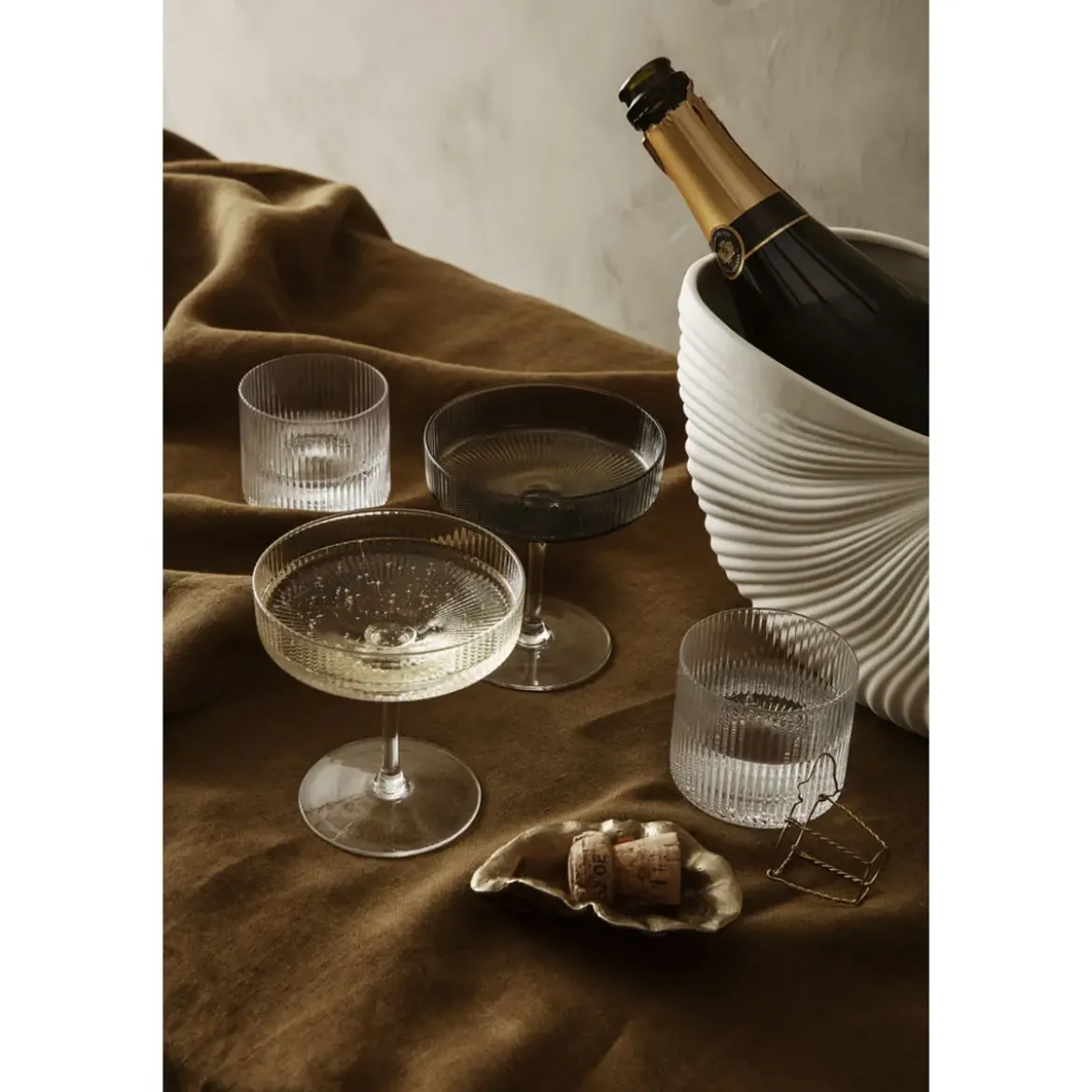 ferm LIVING Glas 4er-Set Ripple klar