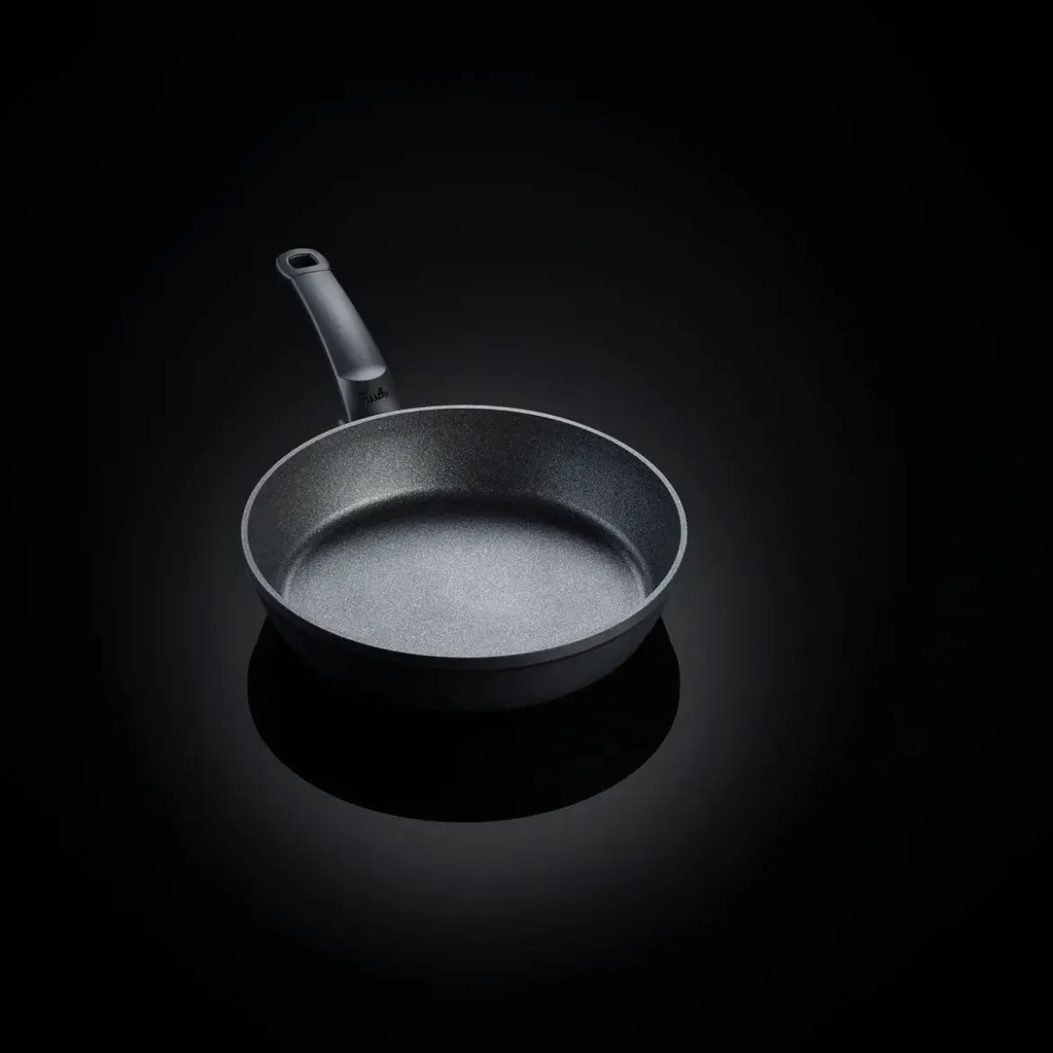 Fissler Pfanne 28 cm Adamant Comfort schwarz