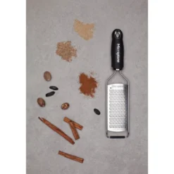 Microplane Reibe fein 31 cm Gourmet schwarz