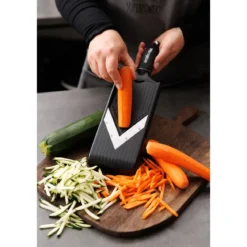 Microplane V-Hobel mit Julienneklingen-Einsatz 36 cm Speciality schwarz