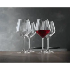 Spiegelau Burgunderglas 4er-Set Lifestyle klar
